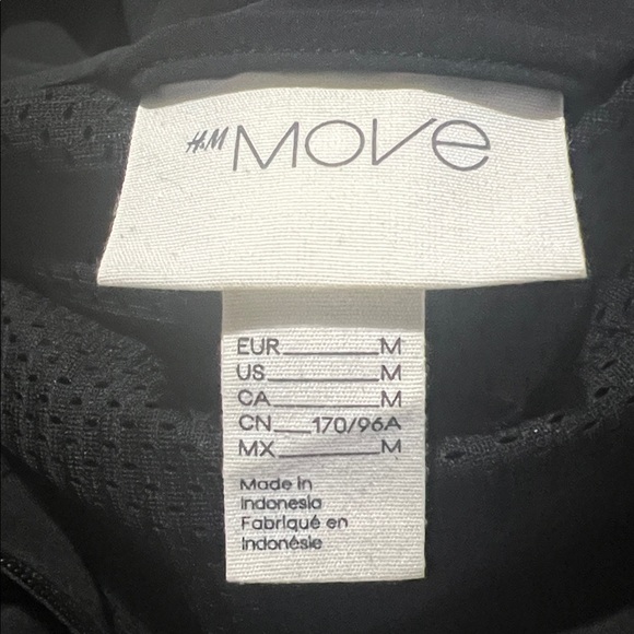 H&M Move Windproof Windbreaker Activewear Jacket Top With DryMove Size M Black - Picture 8 of 9